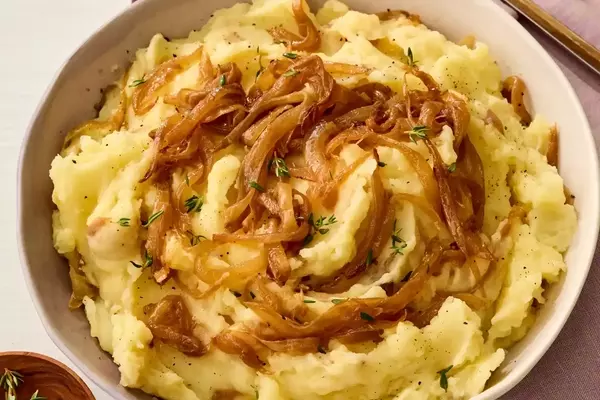 Festive Flavors: 14 Holiday Recipes to Delight Every Guest