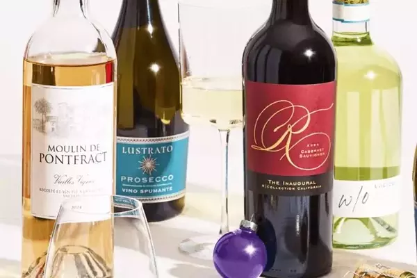 Elevate Your Gifting: 15 Sophisticated Wine Accessories for Every Enthusiast
