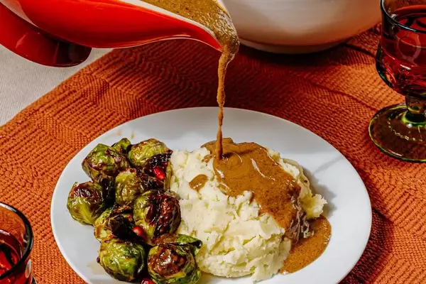 Crafting a Flavorful Vegan Gravy: A Step-by-Step Guide