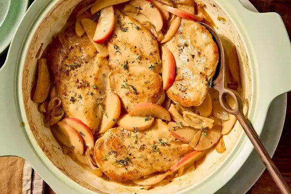 One-Pan Creamy Chicken with Apples and Dijon Sauce: A Hearty Fall Meal