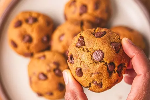 Rapid Air Fryer Chocolate Chip Cookies for Two