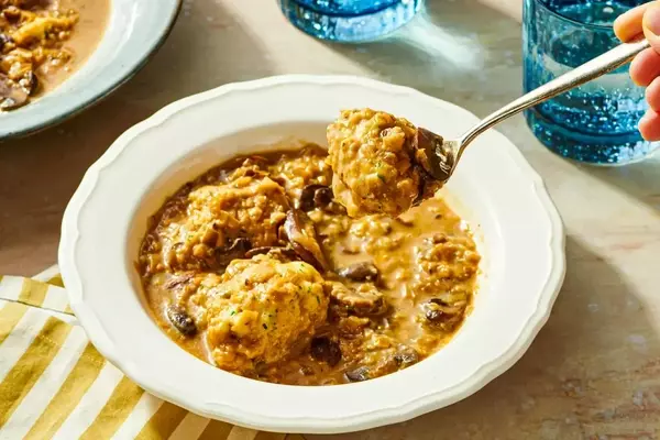 Hearty Mushroom & Dumpling Stew: A Cozy Vegetarian Delight