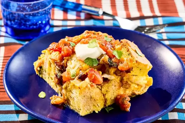 Southwest-Style Cheesy Breakfast Strata: A Hearty Make-Ahead Meal