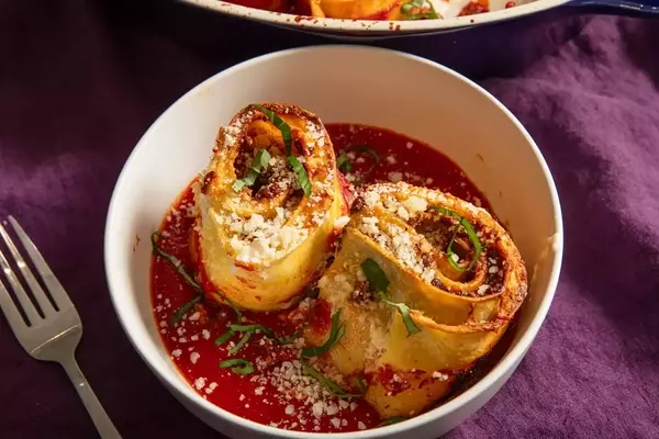 Bolognese Lasagna Rosettes: A Culinary Delight