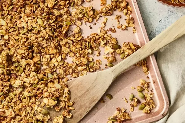 Homemade Granola: A Wholesome, Sugar-Free Treat