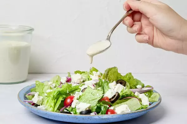 Akron's Signature Creamy French Dressing: A Culinary Journey