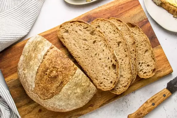 Effortless Whole Wheat Loaf: A No-Knead Dutch Oven Method