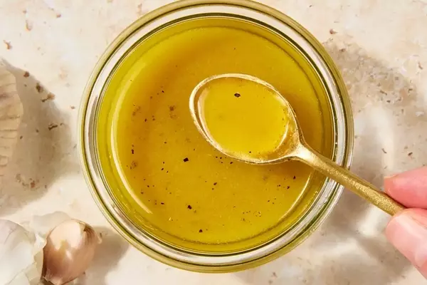 Crafting the Perfect Honey-Mustard Apple Cider Vinaigrette
