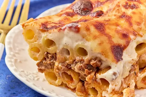 Comfort Food Delights: A Dozen Baked Pasta Recipes for Any Season