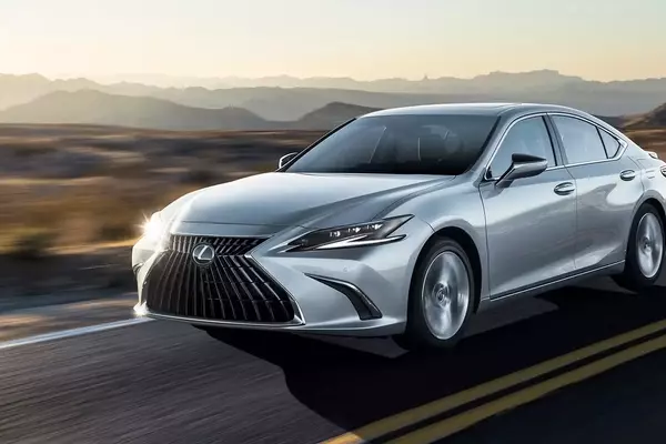 Lexus Concludes US ES Production, Embraces Electrified Future