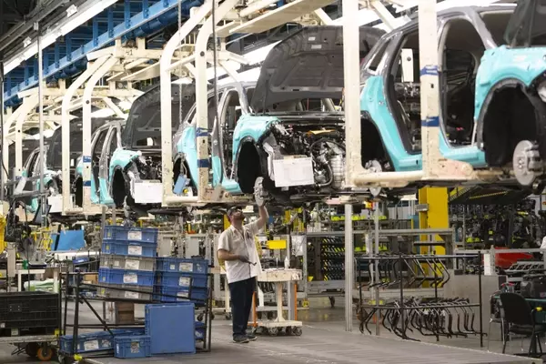 Supreme Court's Tariff Ruling: A Mixed Bag for Automakers