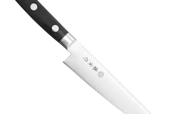 The Underrated Utility of the Petty Knife in Your Kitchen
