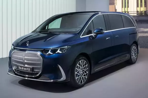 Mercedes-Benz VLE Electric Minivan Arrives in America