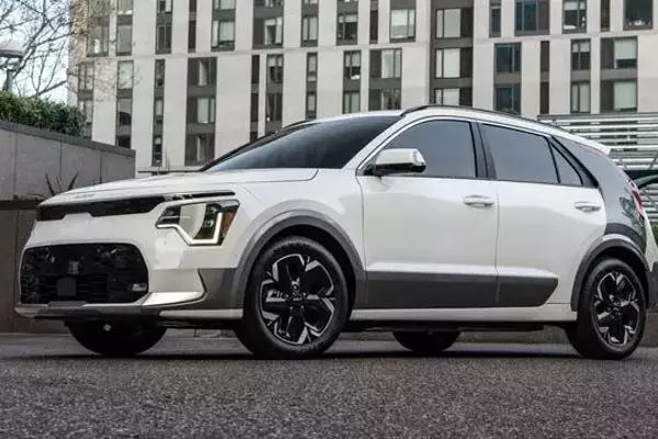 Kia Discontinues Niro EV: A Shift Towards Hybrid Models