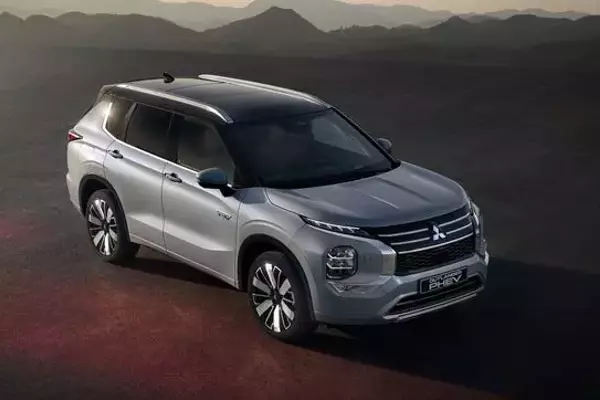 Mitsubishi Unveils Enhanced 2026 Outlander PHEV with Greater Power and Range
