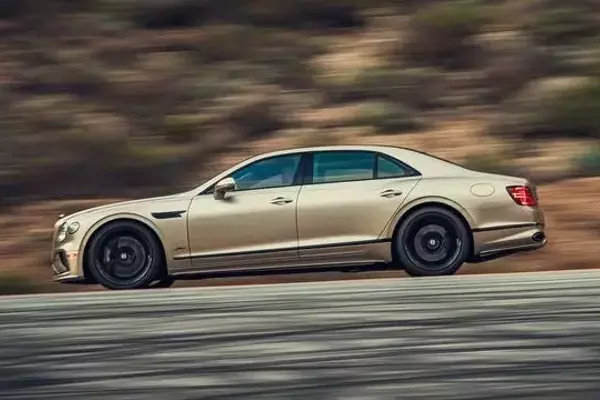 2025 Bentley Flying Spur Speed: A Luxury Grand Tour of Los Angeles