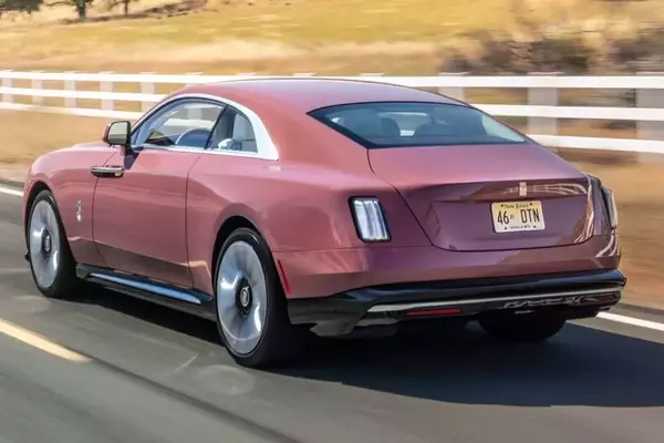 Rolls-Royce Reverses All-Electric Ambition, Retains V12 Engine