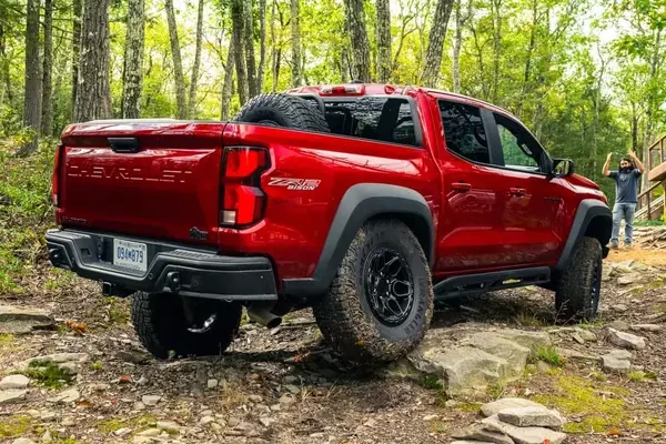 Hyundai and GM to Collaborate on New Mid-Size Pickup for Central and South American Markets