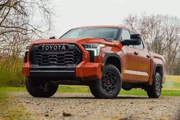 Toyota Reportedly Developing 'Hammer' Pickup to Rival Ford Raptor
