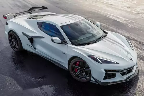 Chevrolet Confirms No Manual Transmission for C8 Corvette