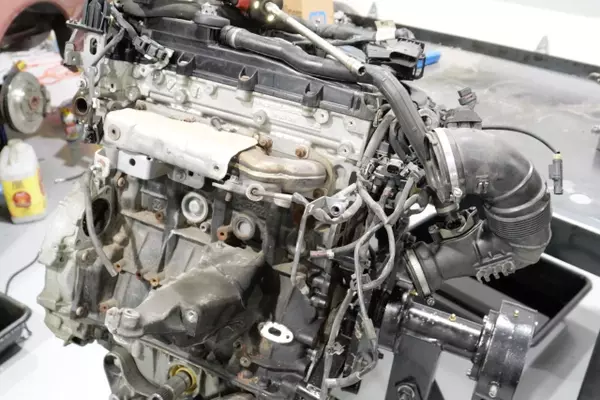 Deciphering the Failure of a Mercedes-Benz Diesel Engine