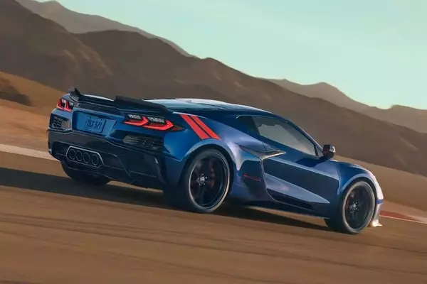 2027 Chevrolet Corvette Grand Sport Unleashes New 6.7-Liter V-8 Engine