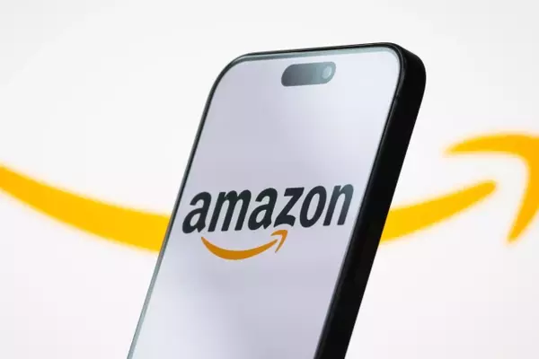 Amazon Offers Significant Discount on Easy-to-Install Outdoor Solar Lights