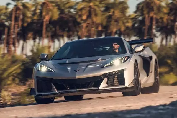 Unleashing the Beast: The 2027 Chevrolet Corvette ZR1 and ZR1X Redefine Supercar Performance