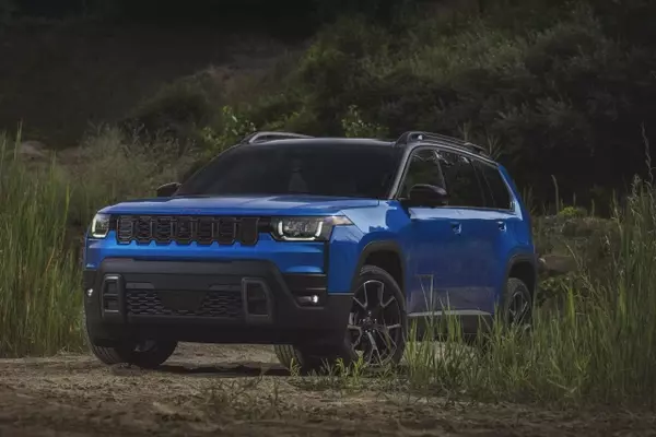 Jeep Cherokee Production Halted Amidst Supplier Dispute: Delivery Delays Expected