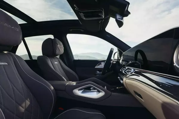 2027 Mercedes-AMG GLE53 Hybrid: A Glimpse into its Luxurious Interior