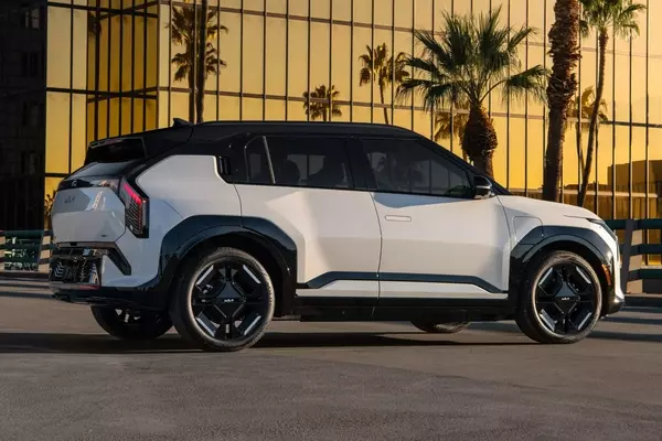 Kia Introduces 2027 EV3 Electric SUV to North American Market