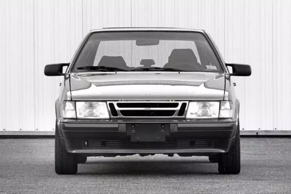 The 1987 Saab 9000S: A Closer Look at Saab's Non-Turbo Offering