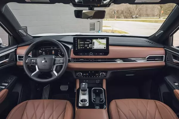 A Glimpse Inside the 2026 Mitsubishi Outlander SEL's Cabin