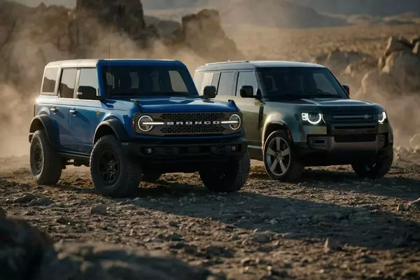 2026 Land Rover Defender vs. Ford Bronco: Off-Road Icons Compared