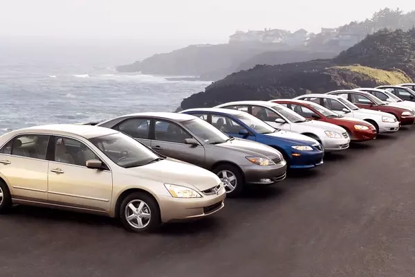 A Nostalgic Look at 2003 Mid-Size Sedans: A Comparative Review