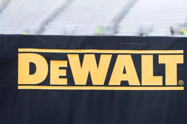 DeWalt's Durable 16-Inch Tool Bag: A Smart Investment for Professionals and DIY Enthusiasts Alike