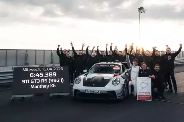 Porsche GT3 RS with Manthey Kit Sets New Nürburgring Record, Briefly