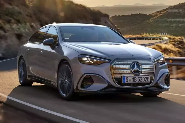 Mercedes-Benz Unveils All-New Electric C-Class: A Smooth and Spacious Sedan