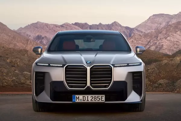 2027 BMW i7: A Comprehensive Review of BMW's Electric Flagship Sedan