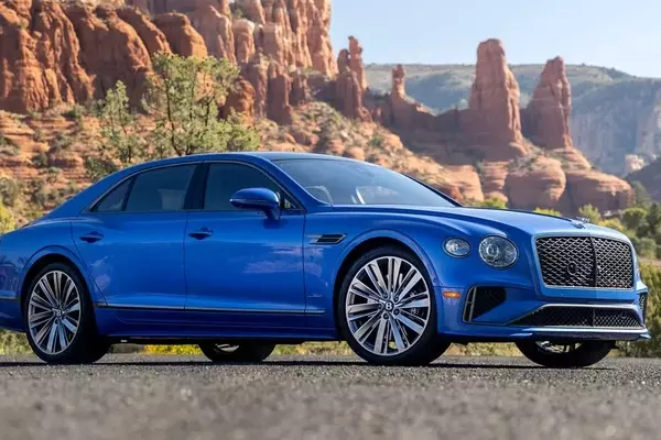 2027 Bentley Flying Spur: A Luxurious Powerhouse