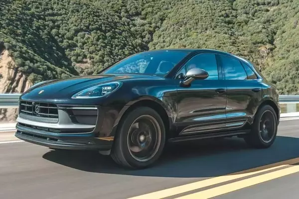 Porsche Increases Inventory for Gas-Powered Macan Ahead of Production Halt