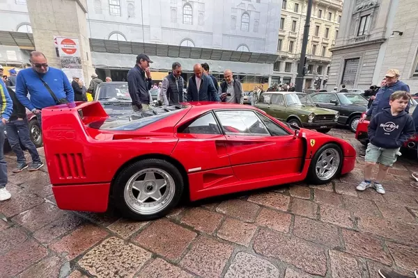 Piazza Affari: Milan's Unconventional Car Enthusiast Gathering