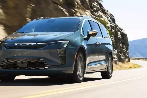 Chrysler Pacifica Price Adjustments and Market Positioning