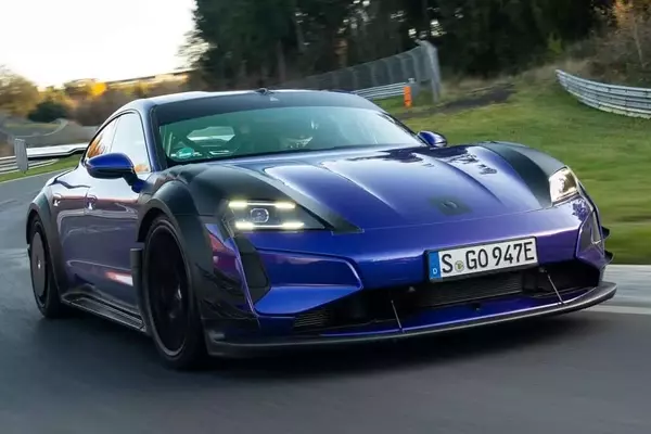 Porsche Taycan Turbo GT Manthey Claims New Nürburgring Record