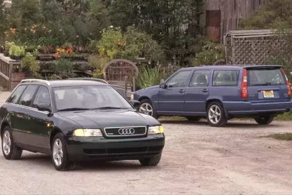 1998 Audi A4 Avant Quattro vs. Volvo V70 AWD: A Detailed Comparison