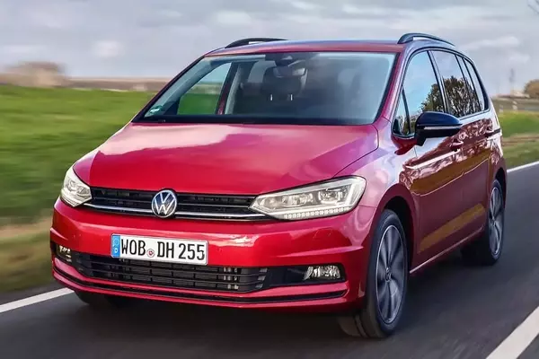 Volkswagen Discontinues Touran Minivan After 11 Years
