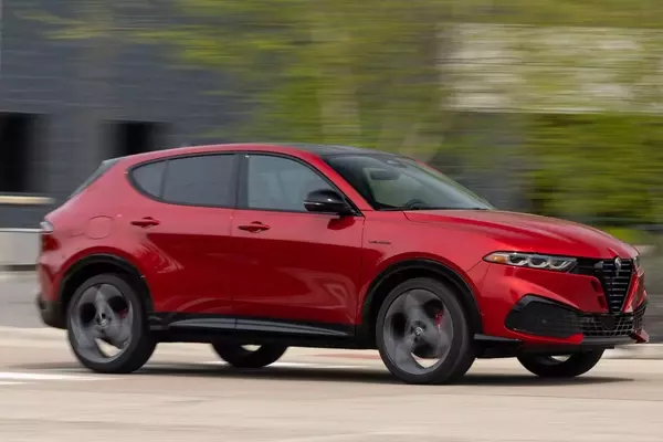 The Evolving 2026 Alfa Romeo Tonale: A Focused Performance Update