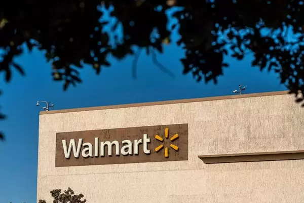 Walmart Slashes Price on Versatile Car Jump Starter and Tire Inflator by 71%