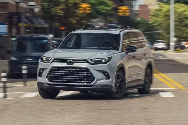 2027 Toyota Grand Highlander Hybrid Review