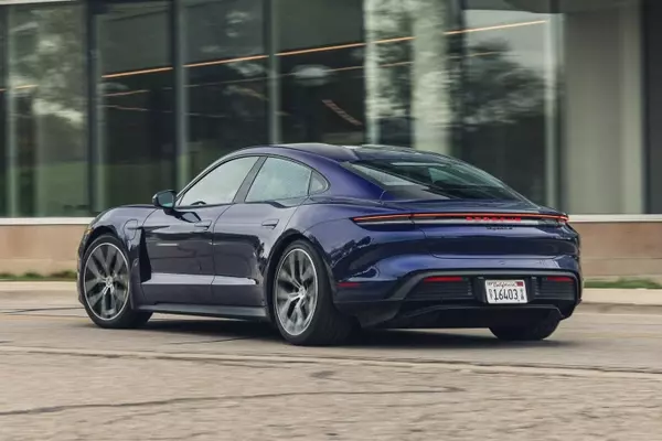 The 2025 Porsche Taycan 4: A Refined Electric Driving Experience